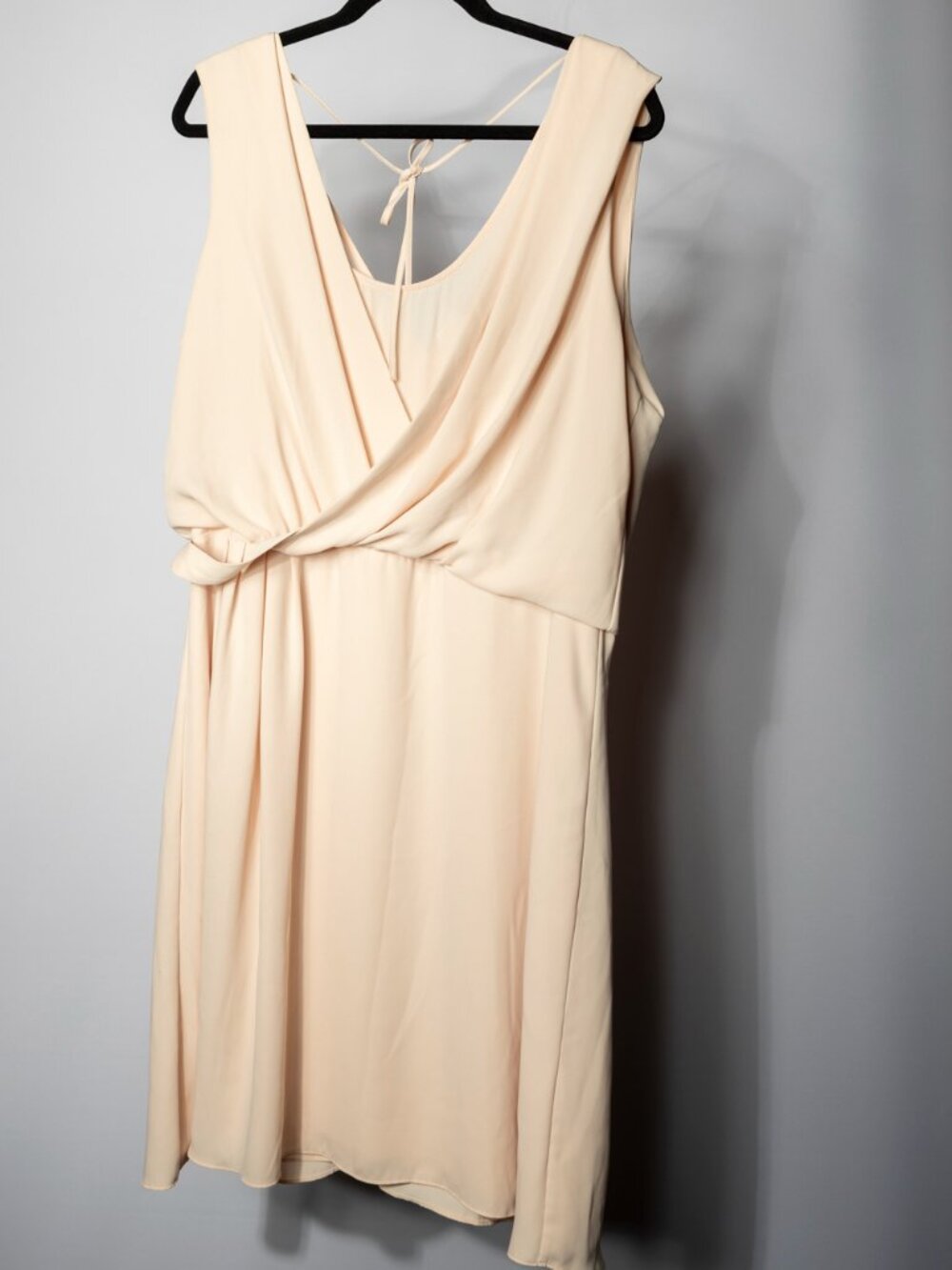 White House Black Market Surplice Draped Dress Cream Peach NWOT Size 16